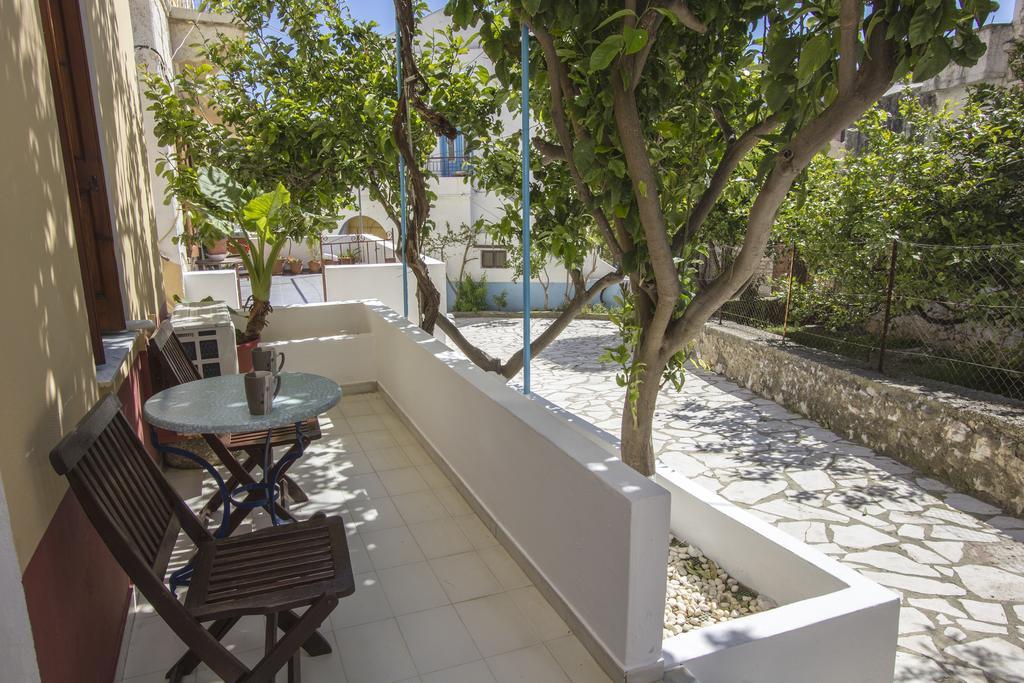 Symi Center Hotel Екстериор снимка