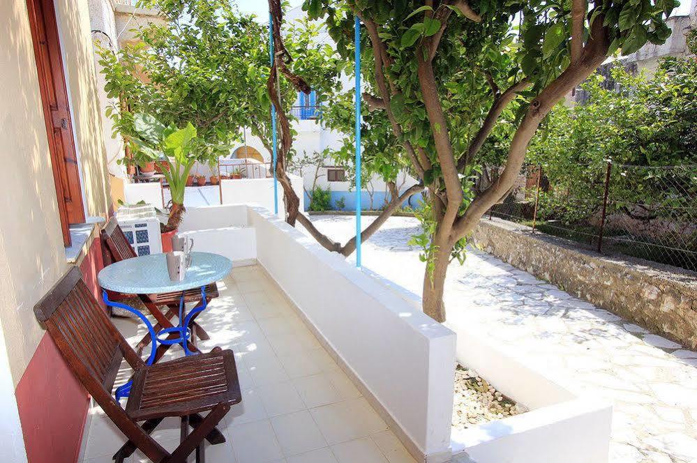 Symi Center Hotel Екстериор снимка
